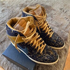 Nike High-Top Sneakers with Blue and Brown Design